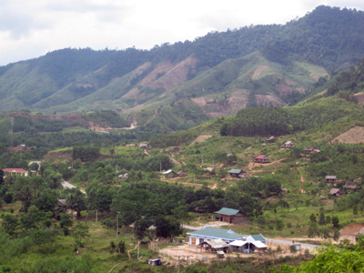 Toàn cảnh bản La Trọng, xã Trọng Hóa.