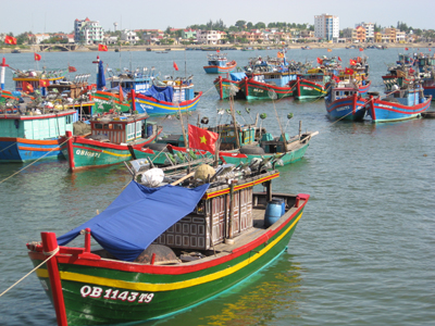 Các tàu ở xã Bảo Ninh (T.P Đồng Hới) tham gia vào mô hình THT đã hoạt động có nền nếp hơn