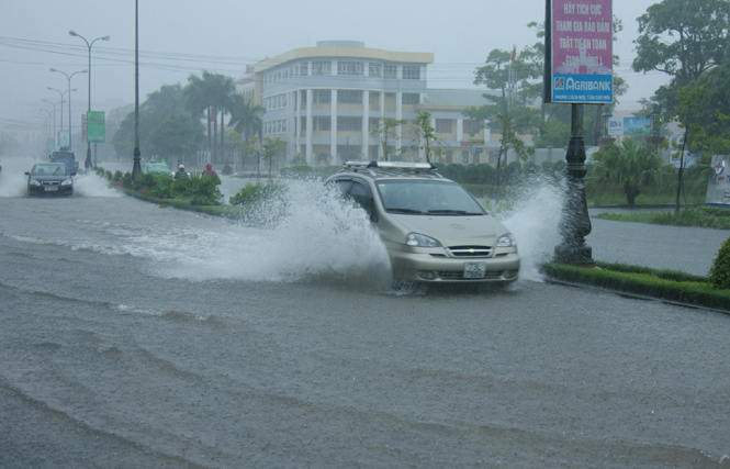 Đường Hữu Nghị bị ngập sâu