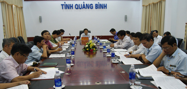 Đồng chí Nguyễn Xuân Quang, UVTV Tỉnh ủy, Phó Chủ tịch Thường trực UBND tỉnh chủ trì hội nghị tại điểm cầu tỉnh Quảng Bình.