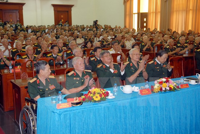 Các đại biểu là tướng lĩnh, cán bộ cao cấp quân đội đã nghỉ hưu yaij buổi gặp mặt. (Ảnh: Mạnh Linh/TTXVN)