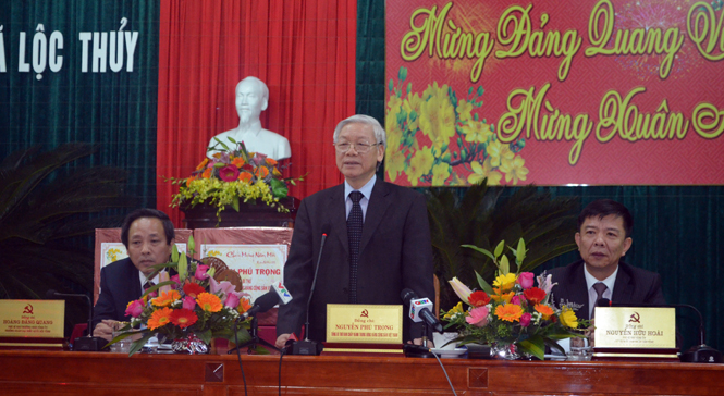 Đồng chí Tổng Bí thư Nguyễn Phú Trọng phát biểu tại buổi làm việc với xã Lộc Thủy.