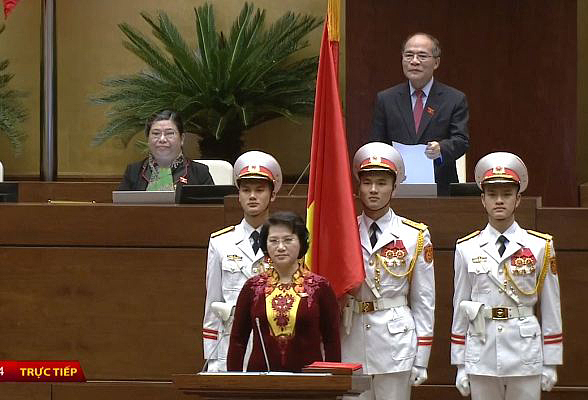 Tân Chủ tịch Quốc hội Nguyễn Thị Kim Ngân tuyên thệ nhậm chức.