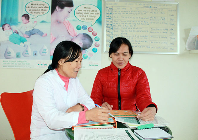  Hoạt động tư vấn về chăm sóc sức khỏe sinh sản cho người dân được các hội viên của Hội Kế hoạch hóa gia đình tỉnh triển khai tại các địa phương.