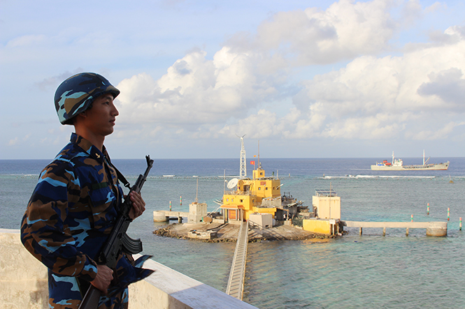 Vững chắc tay súng bảo vệ chủ quyền biển, đảo quê hương.