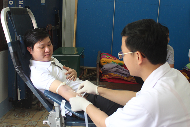 Các tình nguyện viên CLB nhóm máu hiếm tham gia HMTN.