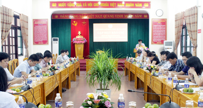Lãnh đạo, phóng viên các cơ quan báo chí trong tỉnh và Trung ương tại buổi gặp mặt