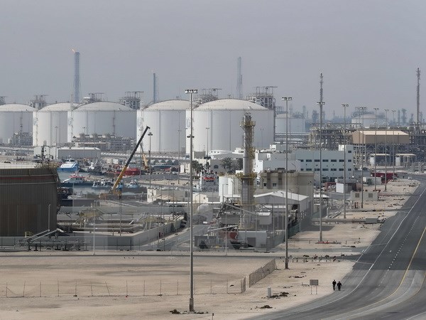 Khu công nghiệp Ras Laffan, cơ sở sản xuất khí gas hóa lỏng của Qatar, do công ty dầu khí Qatar Petroleum quản lý, cách Doha 80km về phía bắc ngày 6-2. (Nguồn: AFP/TTXVN)