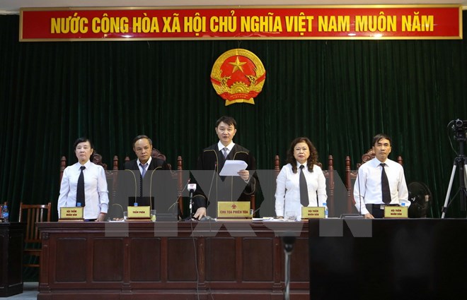 Thẩm phán Trần Nam Hà, Chủ tọa phiên tòa tuyên án các bị cáo. (Ảnh: Doãn Tấn/TTXVN)