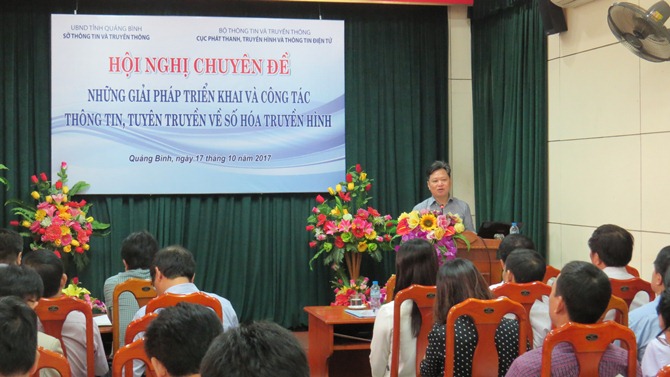 Đồng chí Nguyễn Tiến Hoàng - TUV, Phó Chủ tịch UBND tỉnh phát hiểu tại Hội nghị
