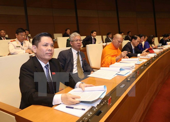 Các đại biểu Quốc hội tại phiên khai mạc kỳ họp thứ 4, Quốc hội khóa XIV. (Ảnh: Phương Hoa/TTXVN)