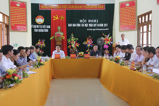  Đồng chí Trần Văn Tuân, Ủy viên Ban Thường vụ Tỉnh ủy, Chủ tịch Ủy ban MTTQVN tỉnh kết luận hội nghị.