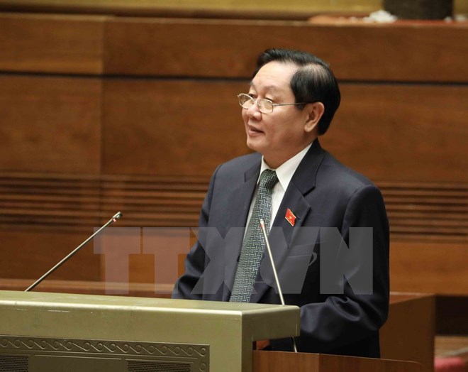 Bộ Trưởng Bộ Nội vụ Lê Vĩnh Tân phát biểu tại phiên họp. (Ảnh: Phương Hoa/TTXVN)