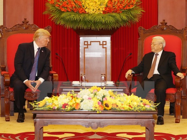Tổng Bí thư Nguyễn Phú Trọng tiếp Tổng thống Hoa Kỳ Donald Trump thăm cấp Nhà nước tới Việt Nam. (Ảnh: Trí Dũng/TTXVN)