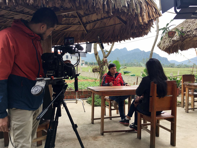 Hãng truyền hình Channel News Asia phỏng vấn Giám đốc Công ty TNHH Jungle Boss.