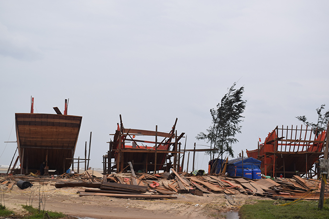 Sau sự cố môi trường biển, các cấp Hội Nông dân thành phố tích cực vận động hội viên đóng mới tàu thuyền khai thác hải sản.