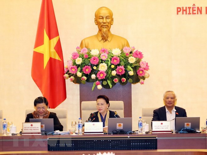 Chủ tịch Quốc hội Nguyễn Thị Kim Ngân điều hành Phiên họp. (Ảnh: Trọng Đức/TTXVN)