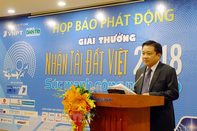Ông Huỳnh Quang Liêm, Phó Tổng Giám đốc VNPT cho hay, chuyển đổi số là điều không thể chậm trễ và đây chính là lý do Ban tổ chức lựa chọn chủ đề Nhân tài Đất Việt 2017 là 