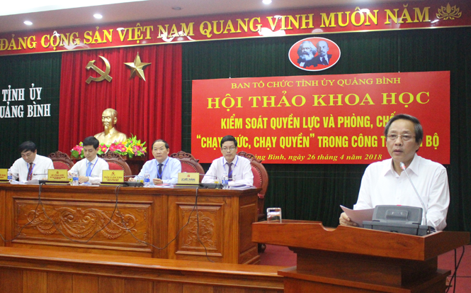 Đồng chí Bí thư Tỉnh ủy Hoàng Đăng Quang phát biểu tại hội thảo