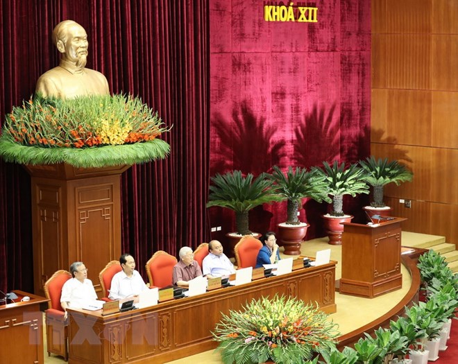 Các lãnh đạo Đảng, Nhà nước chủ trì Phiên thảo luận về Đề án cải cách chính sách bảo hiểm xã hội. (Ảnh: Trí Dũng/TTXVN)