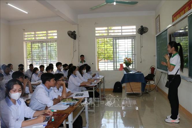 Công bố báo cáo thường niên 2023 về "Dạy và học ngoại ngữ tại Việt Nam"