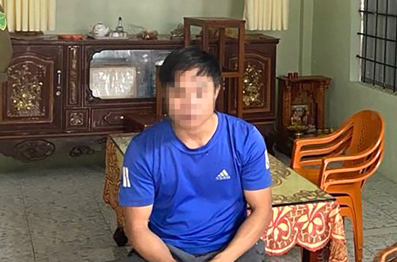 Quảng Ninh: Nghi trầm cảm, chồng dùng dao chém vợ và con trai