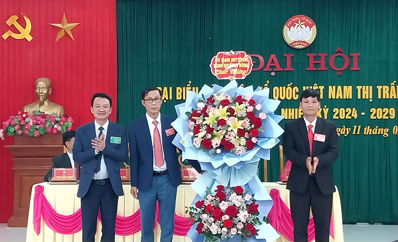 Minh Hóa: Đại hội điểm Ủy ban MTTQVN thị trấn Quy Đạt