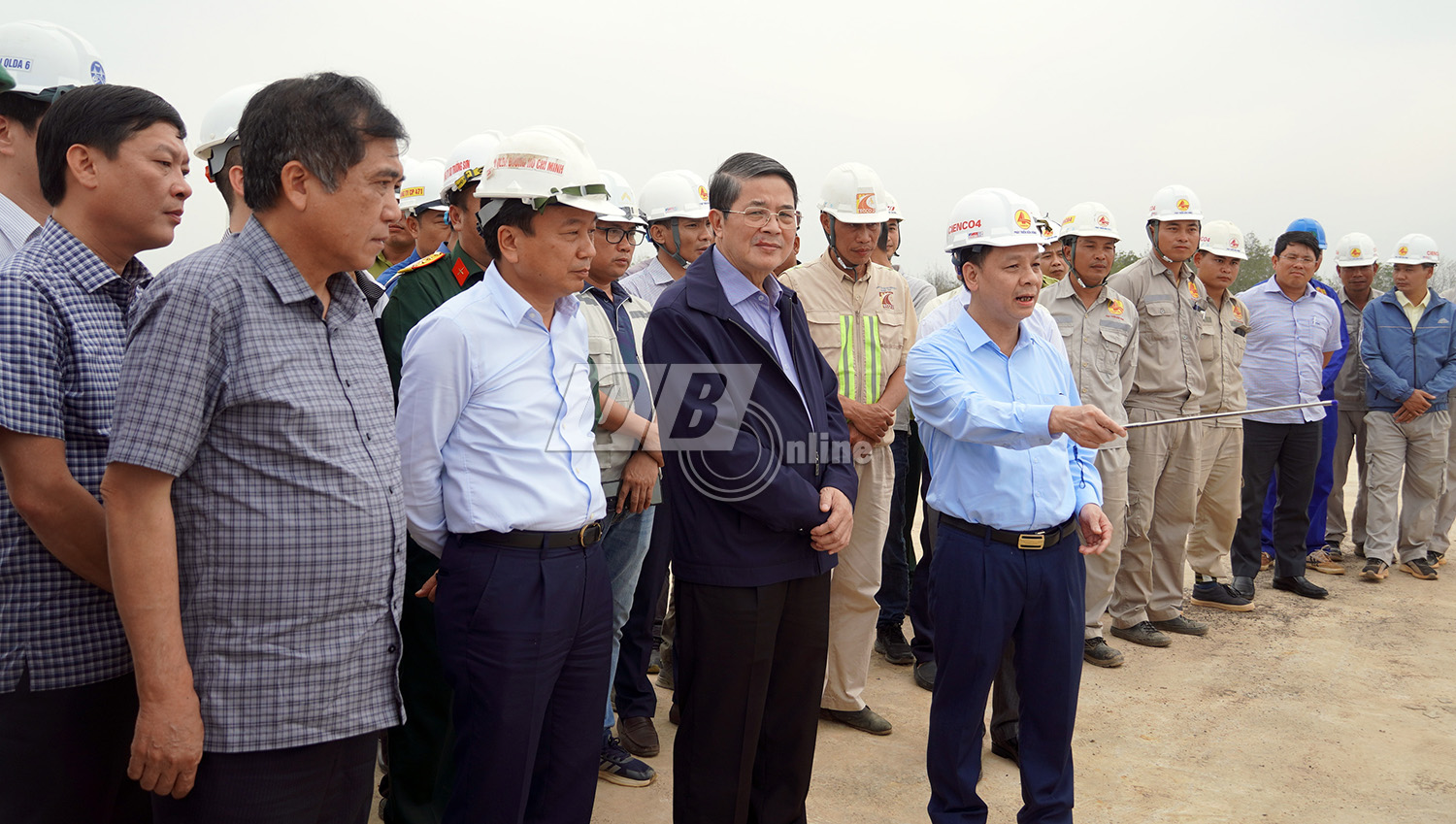 Đồng chí Phó Chủ tịch Quốc hội Nguyễn Đức Hải kiểm tra tiến độ dự án đường bộ cao tốc Bắc-Nam