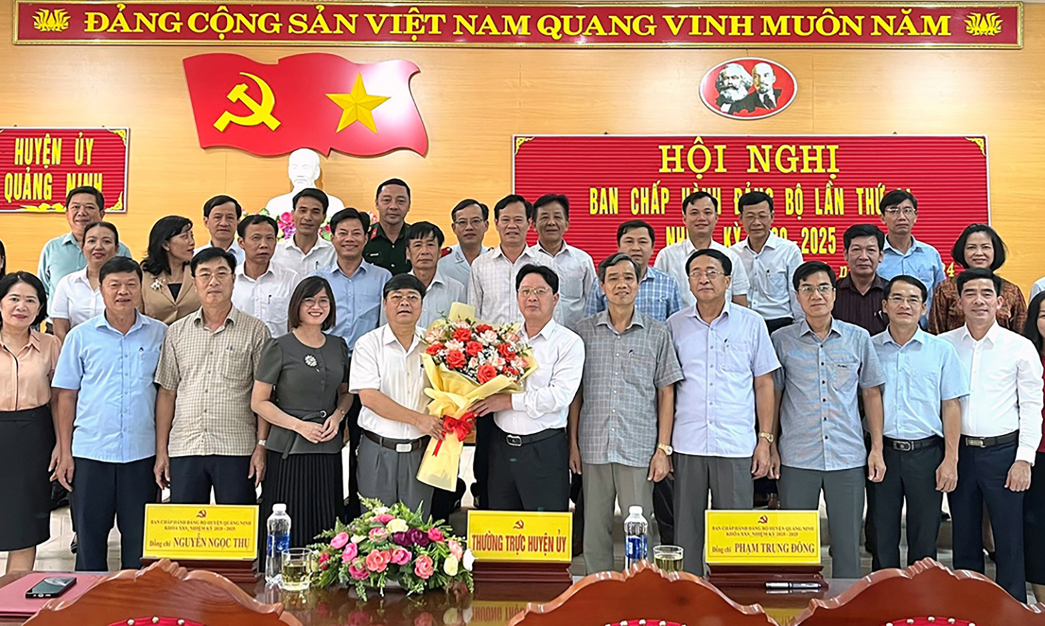 Đồng chí Phạm Trung Đông được bầu giữ chức vụ Bí thư Huyện ủy Quảng Ninh