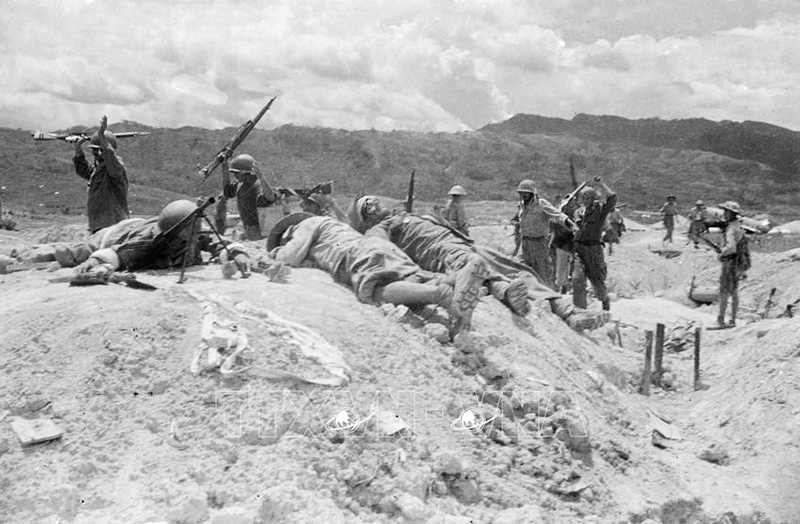 Chiến dịch Điện Biên Phủ: Ngày 22-4-1954, quân ta hoàn toàn làm chủ sân bay