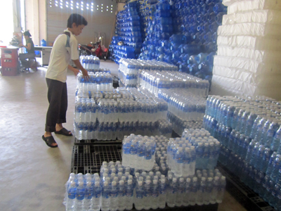 Hàng nghìn sản phẩm nước uống đóng chai MOSEWA  được xuất xưởng mỗi ngày.