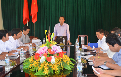 Đồng chí Hoàng Đăng Quang, Phó Bí thư Thường trực Tỉnh ủy, Trưởng đoàn đại biểu Quốc hội tỉnh, phát biểu tại buổi làm việc.