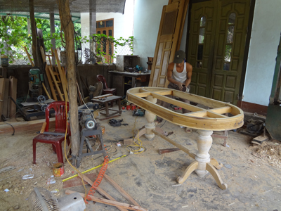 Phát triển nghề mộc góp phần đa dạng hoá ngành nghề nông thôn tại Quảng Thuận.