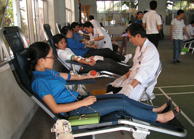 Hoạt động hiến máu nhân đạo tại thành phố Đồng Hới.