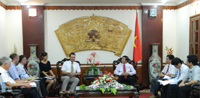 Toàn cảnh buổi làm việc giữa UBND tỉnh và Đại sứ Đặc mệnh toàn quyền Cộng hóa Séc tại Việt Nam.