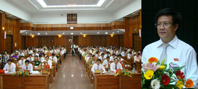 Đồng chí Lương Ngọc Bính, Uỷ viên Trung ương Đảng, Bí thư Tỉnh ủy, Chủ tịch HĐND tỉnh phát biểu khai mạc kỳ họp.