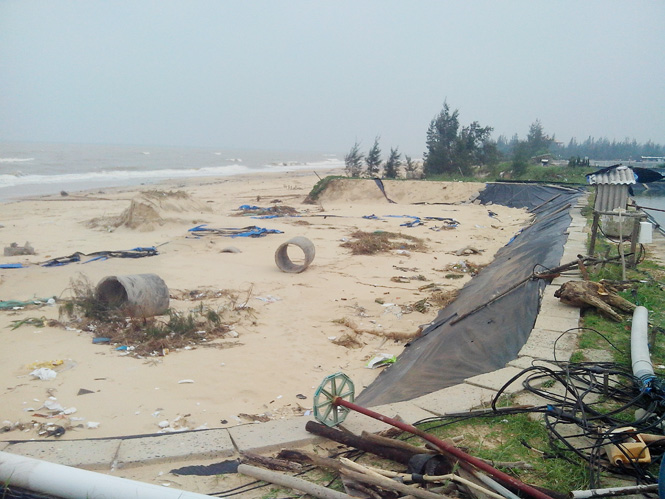 Sau bão số 10, hồ tôm nhà ông Phạm Văn Hái đã bị san phẳng.