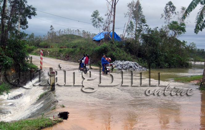 Tràn Hồi Đập Chè, thôn Thanh Bình 2, nơi hai cô giáo bị nước cuốn trôi.