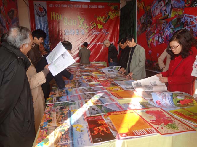 Bạn đọc đang tham xem các ấn phẩm Báo xuân năm nay