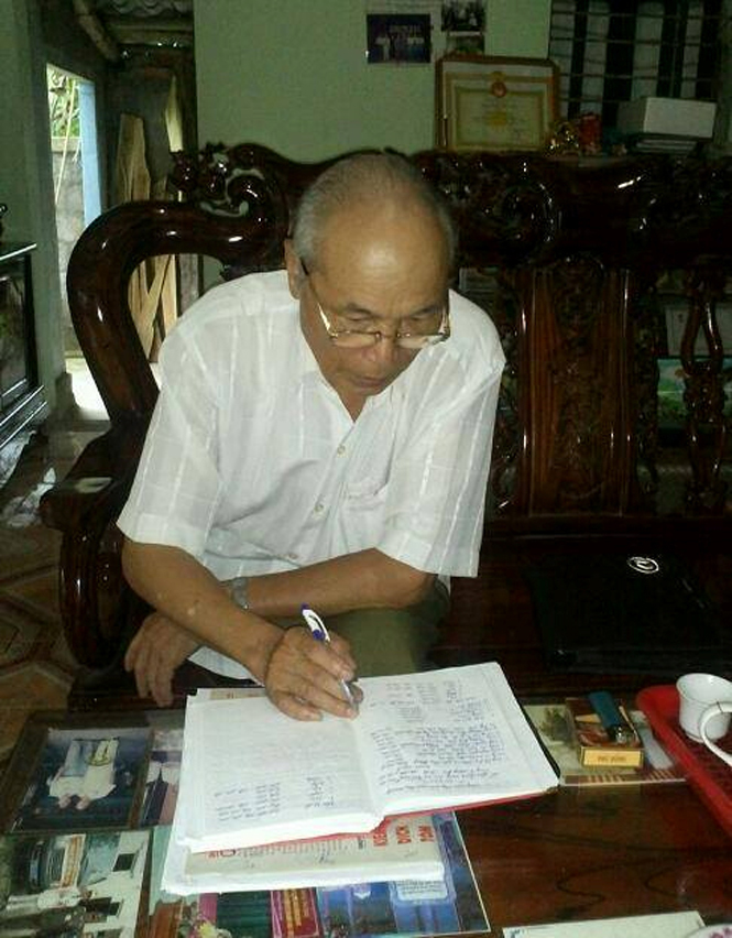 Anh hùng Nguyễn Xuân Giang vẫn miệt mài với công việc.