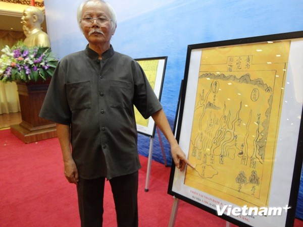 Nhà nghiên cứu Nguyễn Tá Nhí nói về tư liệu khẳng định chủ quyền biển đảo của Việt Nam sáng 3/6 (Ảnh: PV/Vietnam+)