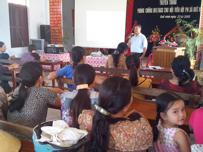 Các hoạt động truyền thông phòng chống HIV/AIDS luôn được đẩy mạnh tại các đơn vị, địa phương trong tỉnh.