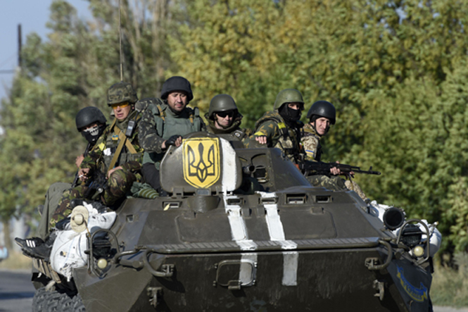  Binh sĩ Ukraine tại khu vực chiến sự ở ngoại ô Mariupol ngày 5-9. Ảnh: AFP-TTXVN