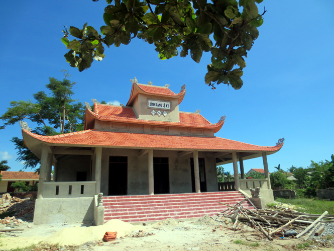 Đình làng Lệ Kỳ (Vĩnh Ninh, Quảng Ninh) đang được hoàn thiện.