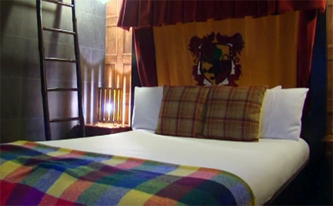  Phòng khách sạn ở Georgian House giống với phòng cậu bé phù thủy Harry Potter - Ảnh chụp từ YouTube