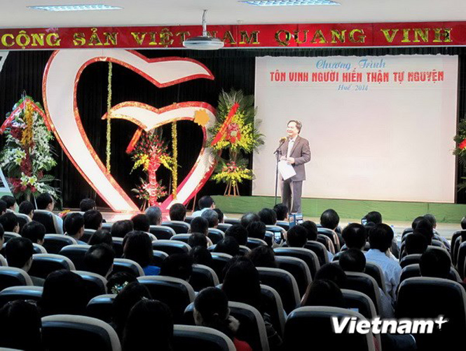 Giáo sư-tiến sỹ Bùi Đức Phú phát biểu tại lễ kỷ niệm.(Ảnh: Quốc Việt/Vietnam+)