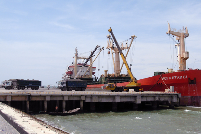 Cảng Hòn La công nghiệp hóa, hiện đại hóa hôm nay.