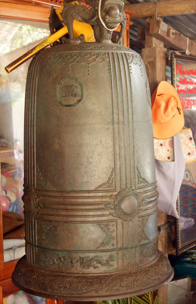 Chuông đồng và cửu long - những báu vật của chùa Hoằng Phúc