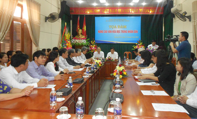 Các đại biểu tham gia buổi tọa đàm