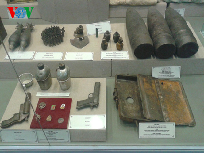 Bảo Tàng đang trưng bày gần 1.000 tài liệu, hiện vật, hình ảnh, góp phần tái hiện một cách sinh động.
